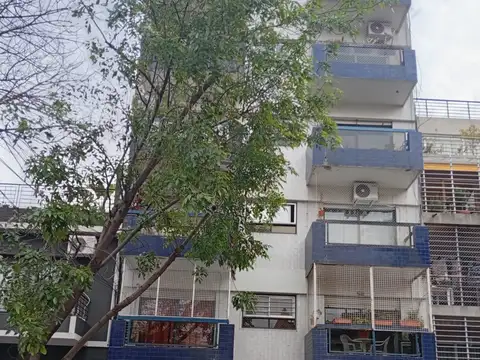 2 ambientes con balcón, vista abierta