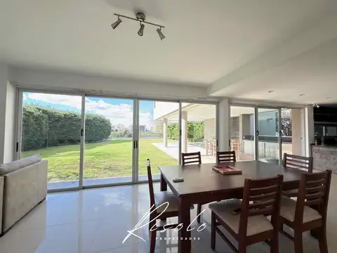 Casa en Alquiler de 3 dormitorios