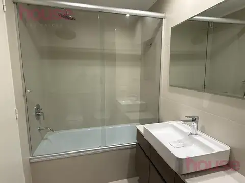 Departamento en Alquiler con 1 cocheras
