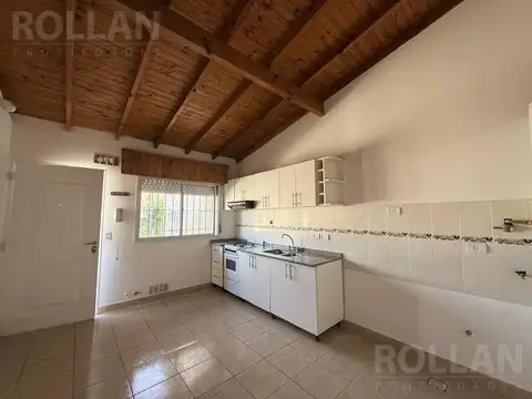 Depto Tipo Casa en Alquiler de 3 ambientes