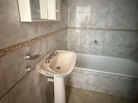 Depto Tipo Casa en Alquiler en Munro, $ 750.000