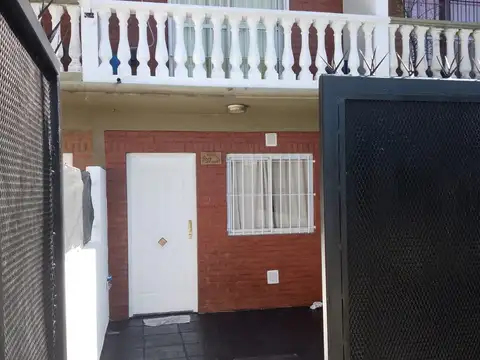 Las Malvinas 100