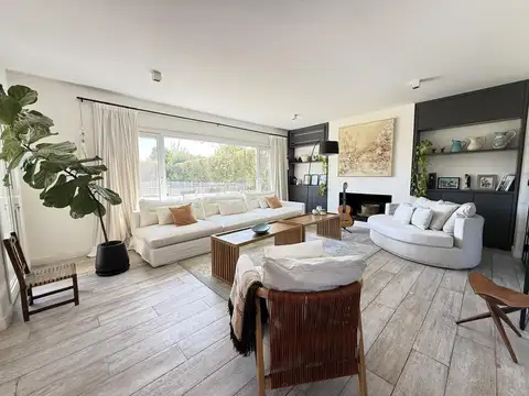 Impecable casa en Talar del lago 2 lote central