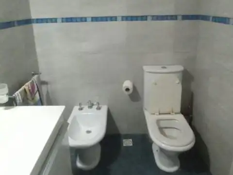 Casa en venta - 3 Dormitorios 2 Baños - 516mts2 - Saladillo