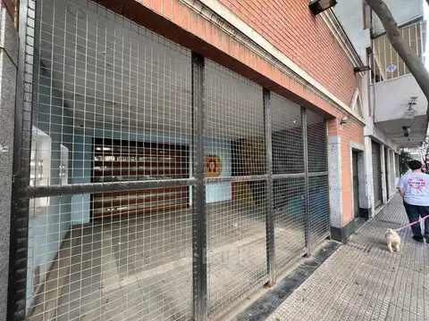 LOTE DE 199 M2 EN DON BOSCO Y CASTRO BARROS - A CONSTRUIR 1.600 M2 NETOS VENDIBLES