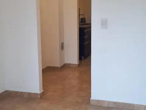 Departamento dos ambientes con patio en venta Sarandí