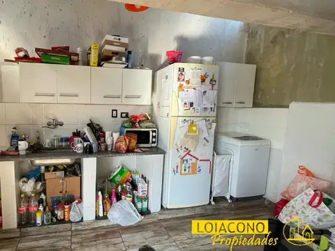 Casa 6 ambientes con 2 baños
