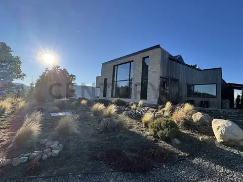 VENTA CASA  SAN MARTIN DE LOS ANDES. POTRERO ALTO