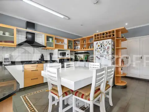 Venta Casa ideal para familia numerosa en Club De Campo Pueyrredon