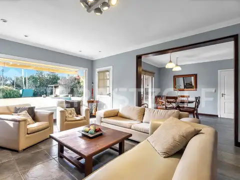 Venta Casa ideal para familia numerosa en Club De Campo Pueyrredon