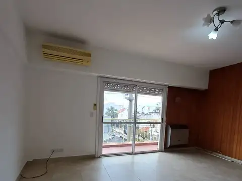 Departamento en Alquiler en Lomas del Mirador, $ 650.000