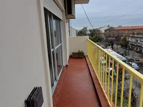 Av. Villegas 100, Piso 2-3