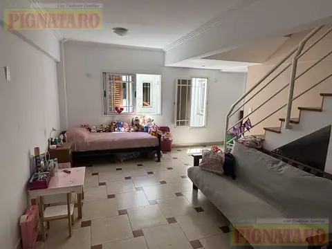 Depto Tipo Casa en Venta de 2 dormitorios