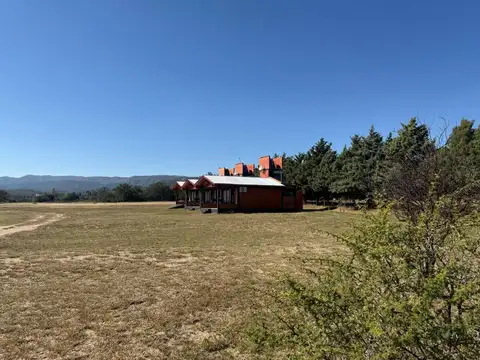 Casa 11 ambientes con 7 baños