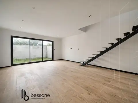 Depto Tipo Casa en Venta de 3 ambientes