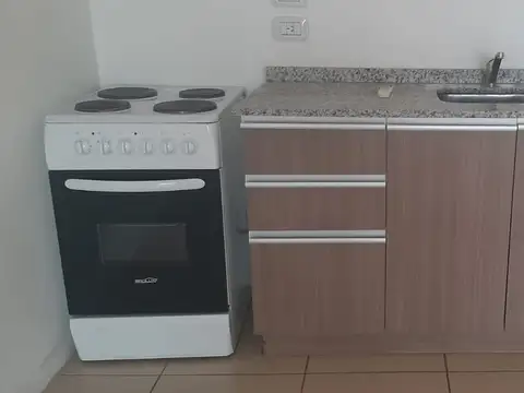 MONOAMBIENTE CON BALCÓN AL FRENTE