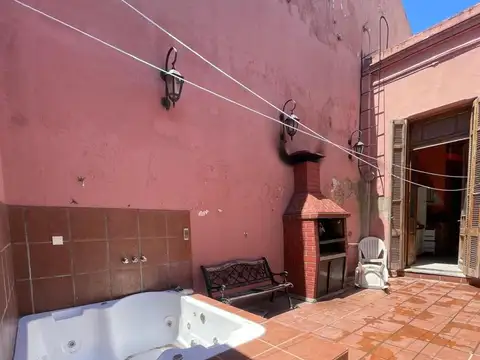 Casa en alquiler - 2 Dormitorios 2 Baños - Villa Devoto