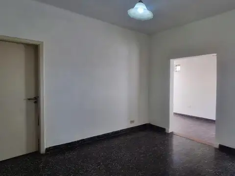 Depto Tipo Casa en Alquiler de 3 ambientes