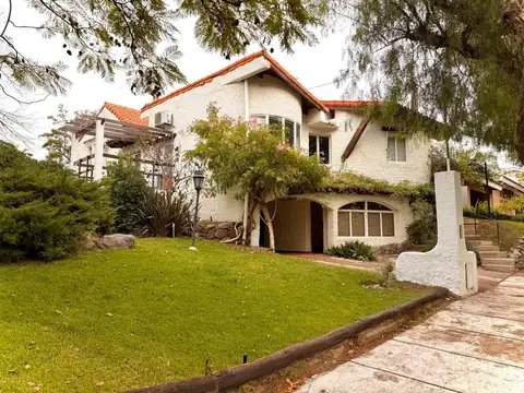 Casa en Alquiler en Mendoza, Capital