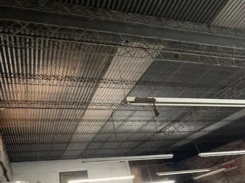 Galpon en Venta en Barrio Industrial, USD 200.000