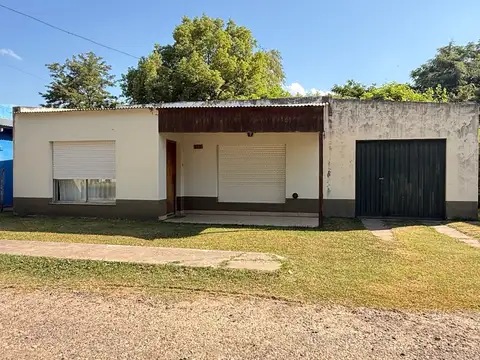Hermosa casa en venta en el corazón del pintoresco pueblito de Salvador María, partido de Lobos
