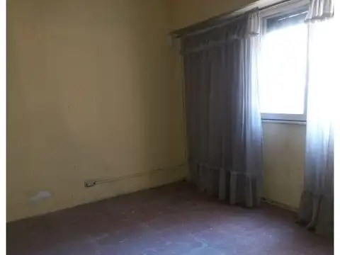 Casa 8 ambientes con 3 baños
