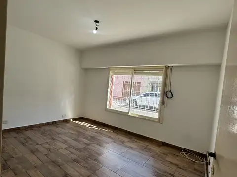 Francisco Bauzá 2400