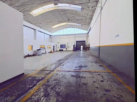 Alquiler galpón con seguridad 730 m2 Panamericana Olivos