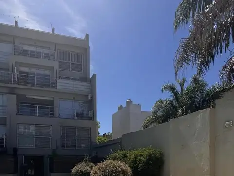Venta Departamento Dúplex con Balcón Aterrazado en Saavedra