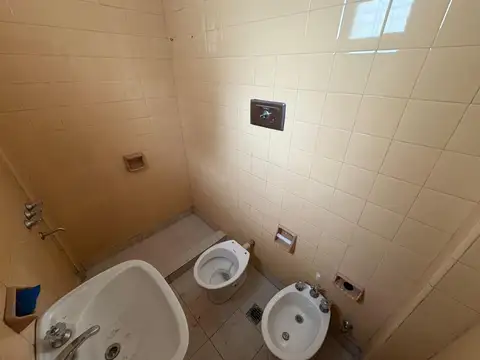 Depto Tipo Casa en Alquiler en Mataderos, $ 600.000