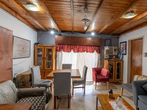VENTA TEMPERLEY 7 DEPARTAMENTOS + LOCAL EN BLOCK