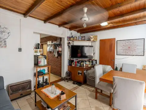 Casa 7 ambientes con 6 baños