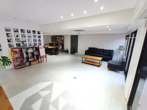 DEPTO 4 AMB 270 METROS CON PATIO EN CABALLITO