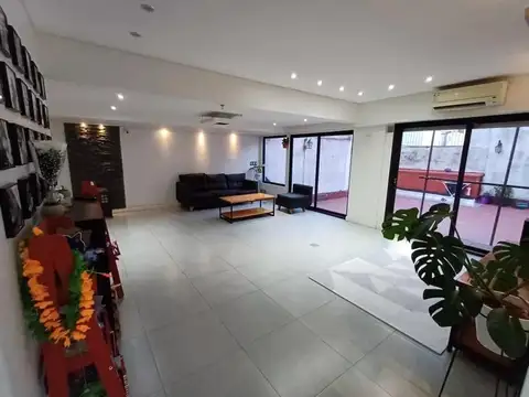 Ángel Gallardo 800, 270 Metros C/ Patio