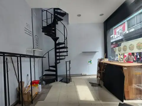 Local en esquina en alquiler