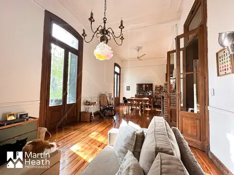 -VENTA- Semipiso 4 o 5 amb. Con Doble Orientación y Doble Circulación, Casa En Altura.