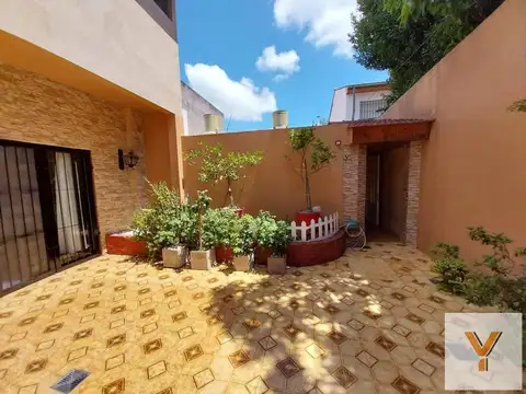 Depto Tipo Casa en Venta de 3 dormitorios