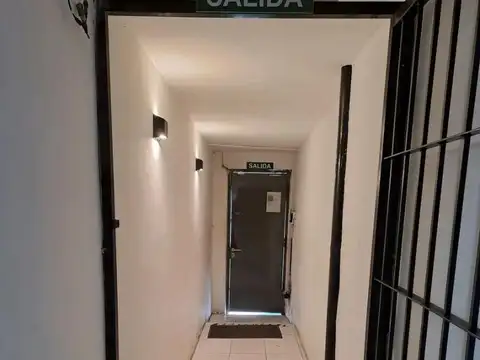 Alquiler de Galpón y Depósito Comercial de 333 m² en Villa C