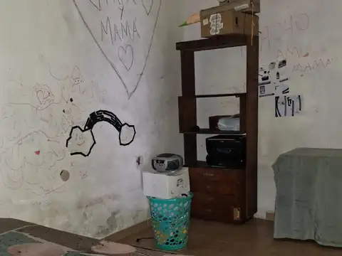 Casa 3 ambientes con 1 baño