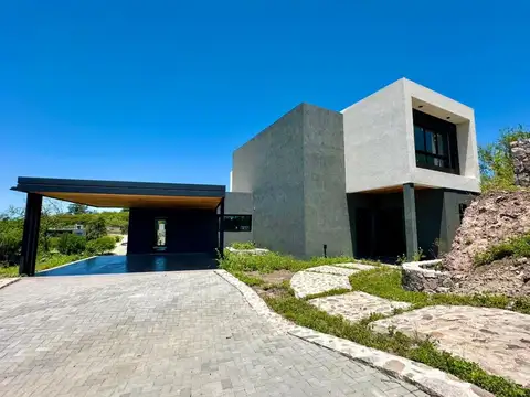 Casa a estrenar Q2- 3 dormitorios+ escritorio +lavadero