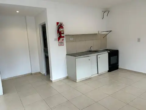 Departamento en Alquiler en Zona U.N.N.E, $ 380.000