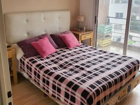 Venta departamento 2 amb con cochera en el centro de Merlo