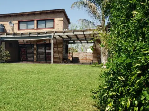 venta casa con pileta Roldan TDS3