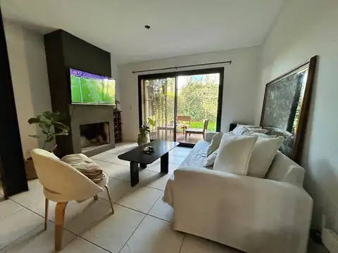 Duplex 3 ambientes Barrio Los Cipreses