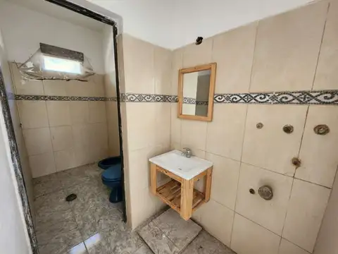 Casa 4 ambientes con 1 baño