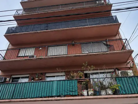 Departamento 2 Ambientes en Muy Buena Ubicacion. Oportunidad! Ideal Inversor