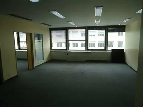 Oficina en Venta con 4 cocheras