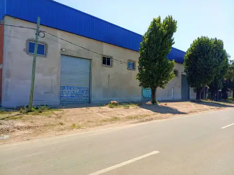 TRES GALPONES TERMINADOS EN VENTA SOBRE ACCESO OESTE, MORENO