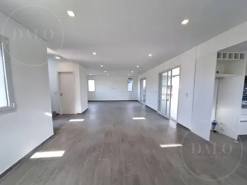 Casa en Alquiler de 3 dormitorios