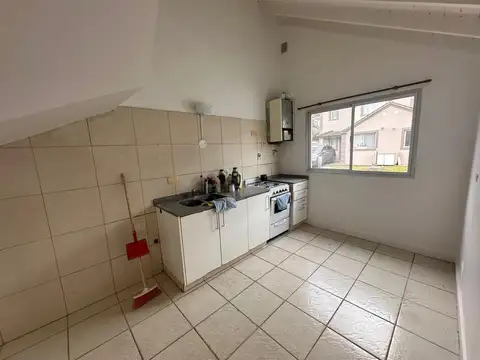 Casa en Alquiler con cochera